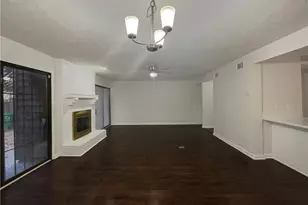 1467 Stoneleigh Cir, Stone Mountain, GA 30088 - Photo 3