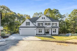 9135 Fox Trail Ln, Gainesville, GA 30506 - Photo 3