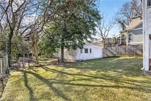 804 Berkeley Ave NW, Atlanta, GA 30318 - Photo 19