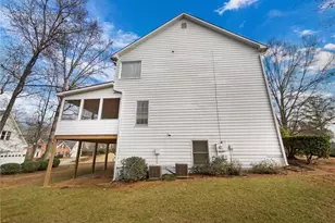 1370 Providence Dr, Lawrenceville, GA 30044 - Photo 9