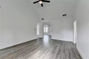 2250 Thornberry Dr, Lawrenceville, GA 30044 - Photo 13