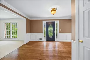 2205 Parliament Dr, Lawrenceville, GA 30043 - Photo 11