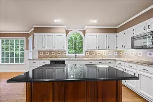 2205 Parliament Dr, Lawrenceville, GA 30043 - Photo 31