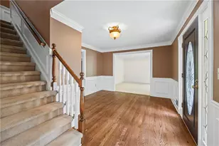 2205 Parliament Dr, Lawrenceville, GA 30043 - Photo 9