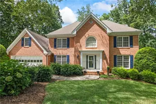 2205 Parliament Dr, Lawrenceville, GA 30043 - Photo 5