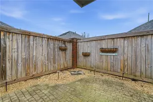 102 Courtyard Ln, Woodstock, GA 30189 - Photo 37