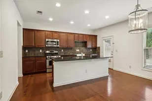 4950 Hazelwood Dr, Alpharetta, GA 30004 - Photo 7