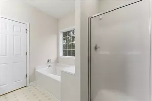 6117 Arbor Links Rd, Lithonia, GA 30058 - Photo 23