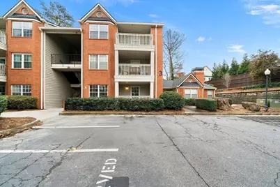 4109 Chastain Park Court NE, Atlanta, GA 30342 - Photo 3