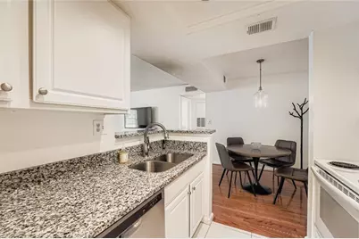 4109 Chastain Park Court NE, Atlanta, GA 30342 - Photo 5