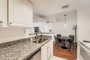 4109 Chastain Park Ct NE, Atlanta, GA 30342 - Photo 5