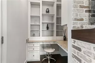 2111 Iverson Dr SE, Smyrna, GA 30080 - Photo 11