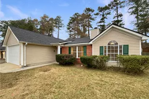 2015 Briar Ridge Way SW, Atlanta, GA 30331 - Photo 9