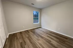 2015 Briar Ridge Way SW, Atlanta, GA 30331 - Photo 13