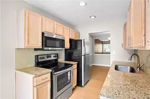 61 Sandalwood Cir, Lawrenceville, GA 30046 - Photo 5