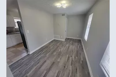 1085 Mainstreet Valley Drive, Stone Mountain, GA 30088 - Photo 9