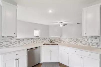 113 Richmond Drive, Carrollton, GA 30117 - Photo 9