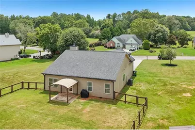 113 Richmond Drive, Carrollton, GA 30117 - Photo 5