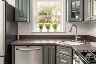 1096 Walker Dr, Decatur, GA 30030 - Photo 17