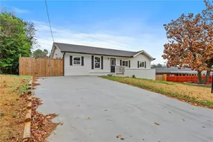 766 Longleaf Dr, Forest Park, GA 30297 - Photo 3