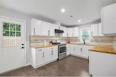 766 Longleaf Drive, Forest Park, GA 30297 - Photo 9