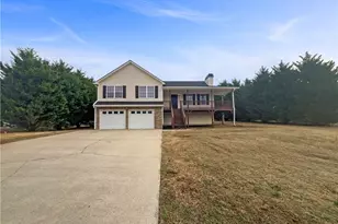 31 Majesty Dr, Rockmart, GA 30153 - Photo 1
