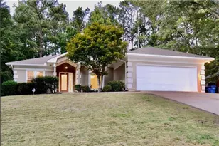 911 Oakwood Dr, Columbus, GA 31904 - Photo 1