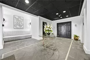 2499 Peachtree Road NE, Atlanta, GA 30305 - Photo 23