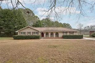 2576 Ashworth Lake Rd, Snellville, GA 30078 - Photo 1