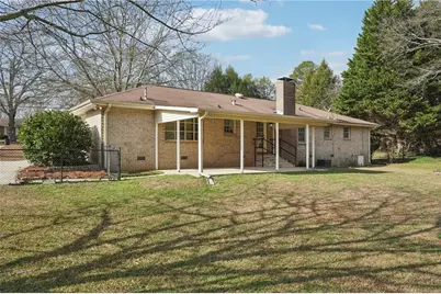 2576 Ashworth Lake Road, Snellville, GA 30078 - Photo 17