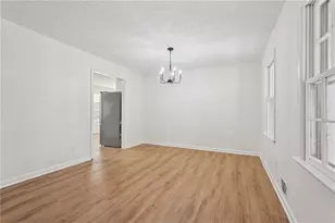 2576 Ashworth Lake Rd, Snellville, GA 30078 - Photo 7