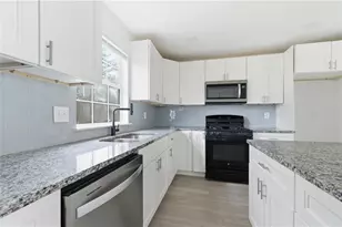 2670 Ivydale Ct SW, Atlanta, GA 30311 - Photo 9