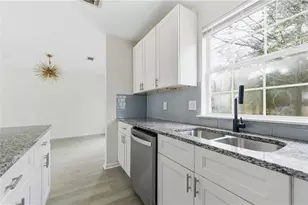 2670 Ivydale Ct SW, Atlanta, GA 30311 - Photo 11