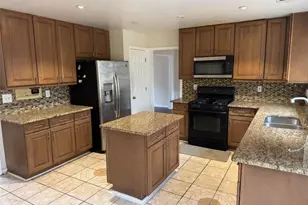 875 Eagle Creek Dr, Lawrenceville, GA 30044 - Photo 9