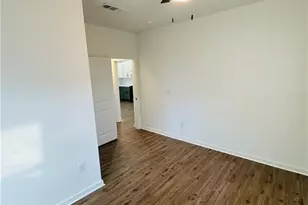 25 4th St, Gainesville, GA 30504 - Photo 17