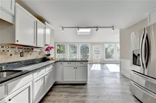 1954 Split Rail Ct, Marietta, GA 30068 - Photo 9