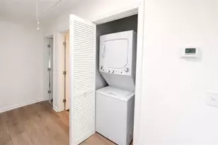 839 Commodore Dr, Atlanta, GA 30318 - Photo 9