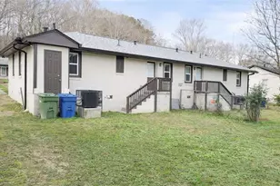 839 Commodore Dr, Atlanta, GA 30318 - Photo 11