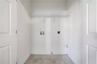 6080 Camden Forrest Cove, Riverdale, GA 30296 - Photo 9