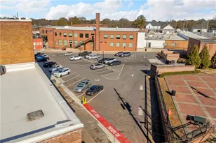 1642 Broad St, Commerce, GA 30529 - Photo 3