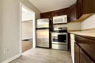 1910 Wildwood Dr, Decatur, GA 30032 - Photo 11