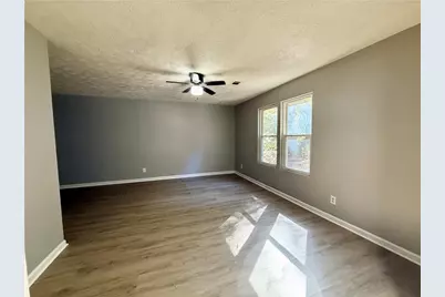 5478 Rocky Pine Dr, Lithonia, GA 30038 - Photo 5