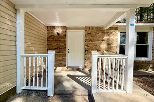 5478 Rocky Pine Dr, Lithonia, GA 30038 - Photo 3