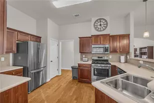 559 Bellbrook Ln, Lawrenceville, GA 30045 - Photo 17