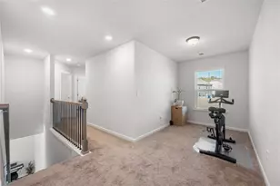 925 Lakehaven Ln, Loganville, GA 30052 - Photo 13