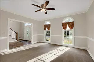 1402 Bromley Dr NE, Snellville, GA 30078 - Photo 9