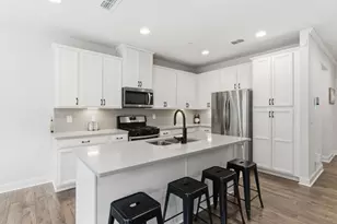 325 Hayden Cir, Woodstock, GA 30189 - Photo 7