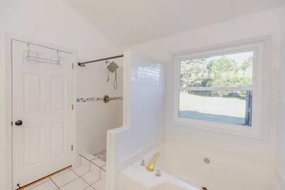 5790 Newberry Point Drive, Flowery Branch, GA 30542 - Photo 27