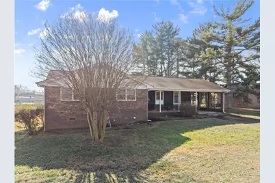 3750 Robinson Drive, Oakwood, GA 30566 - Photo 3