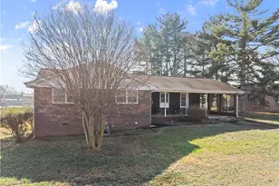 3750 Robinson Dr, Oakwood, GA 30566 - Photo 3